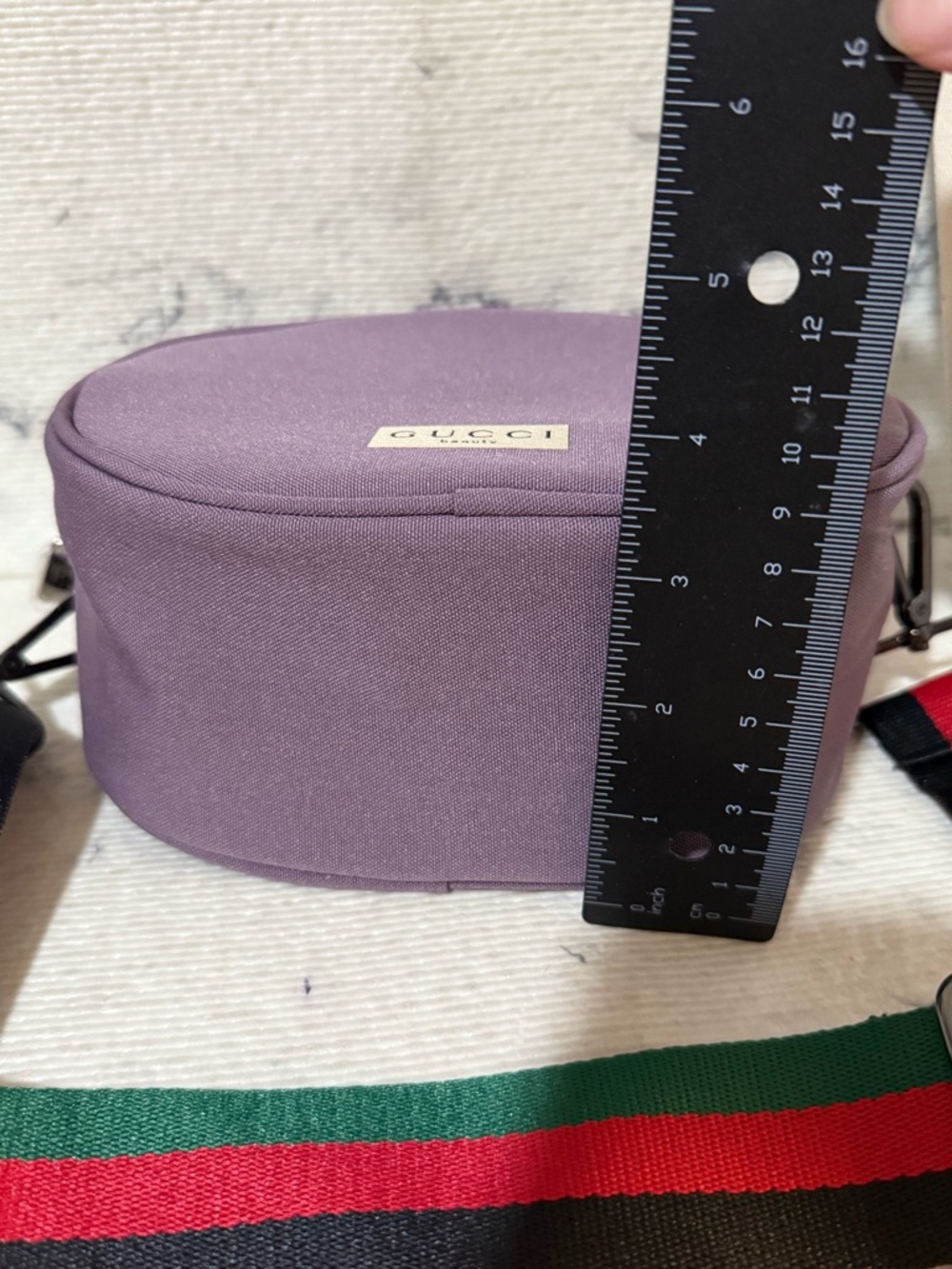 Gucci Beauty Purple Bag with Adjustable Crossbody Strap - Picture 15 of 16